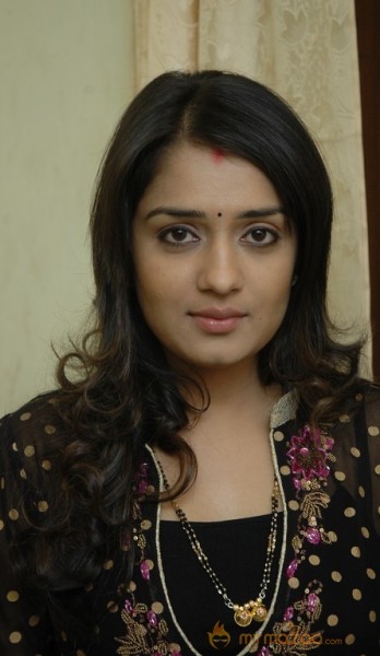 Nikita Thukral  Latest Stills