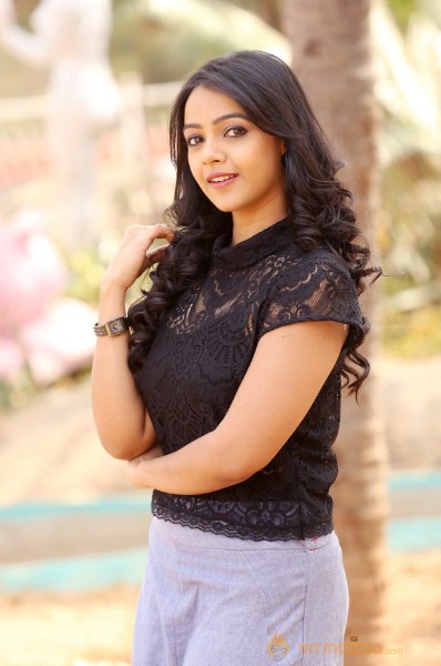  Nithya Shetty New Photoshoot 