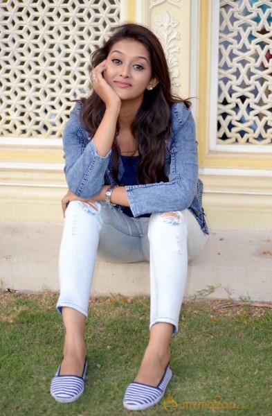  Pooja Jhaveri Latest Stills 