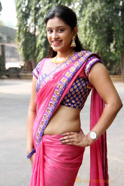  Priya Anduluri Pink Saree Pics 