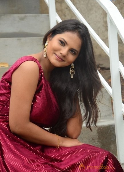 Priyanka Sharma Hot Photoshoot — photo 10