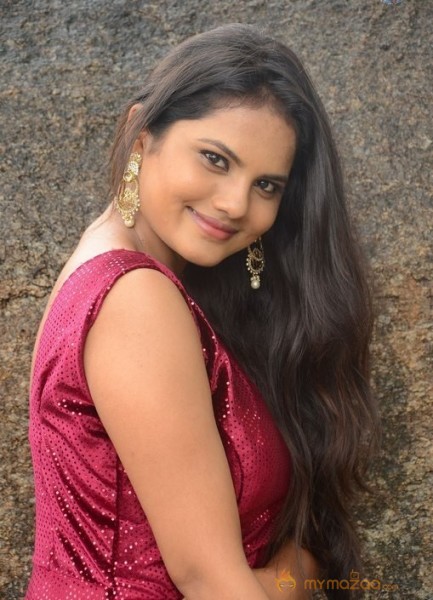 Priyanka Sharma Hot Photoshoot — photo 12