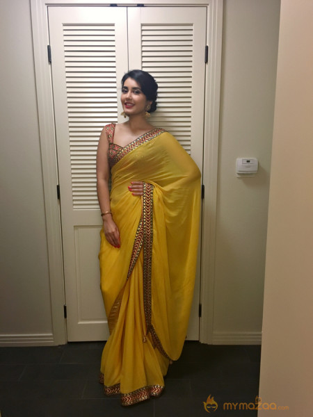 Raasi Khanna Latest Photos