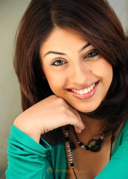 Richa Gangopadhyay Latest hottest Gallery