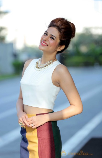  Shraddha Das Latest Pictures 