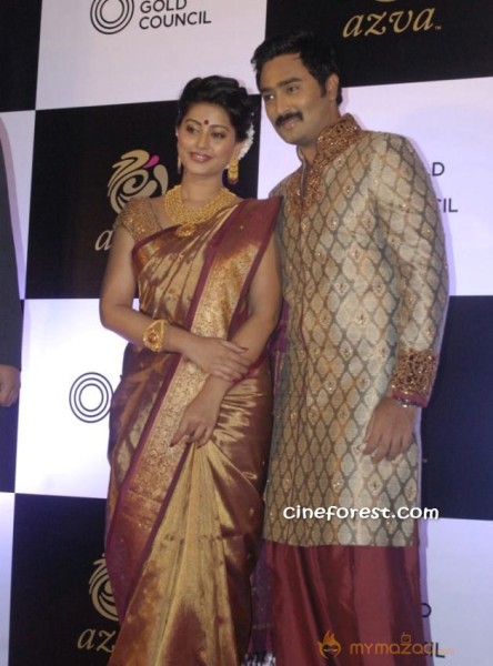 Actress Sneha at Azva Jewellery Collections Photo gallery