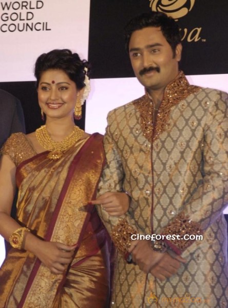 Actress Sneha at Azva Jewellery Collections Photo gallery