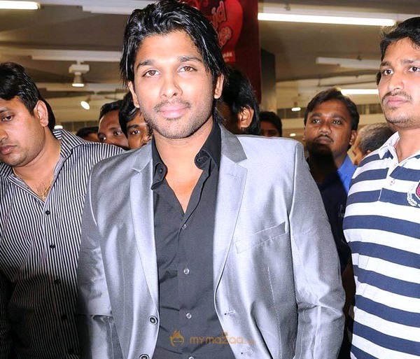 Allu Arjun at South Scope Gallery