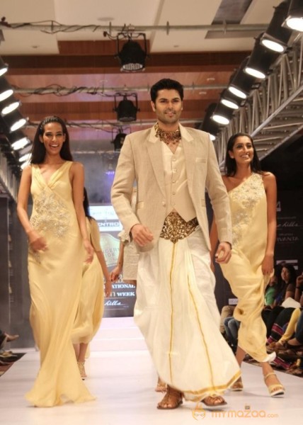 Blenders Pride Fashion Week 2012 2nd Day Photo Gallery