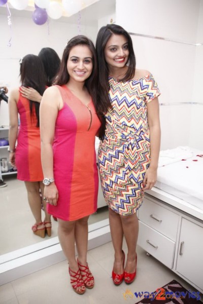 Celebs At Naturals Family Salon Launch 