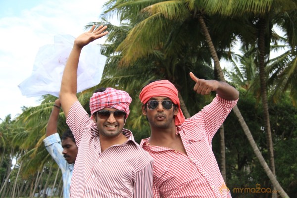 Madha Gaja Raja Movie Latest Photos