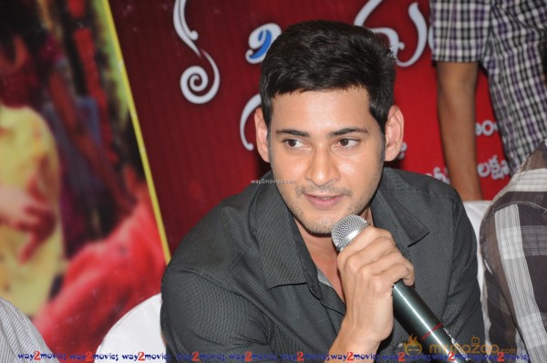 Mahesh babu at SVSC Press Meet Vijayawada 