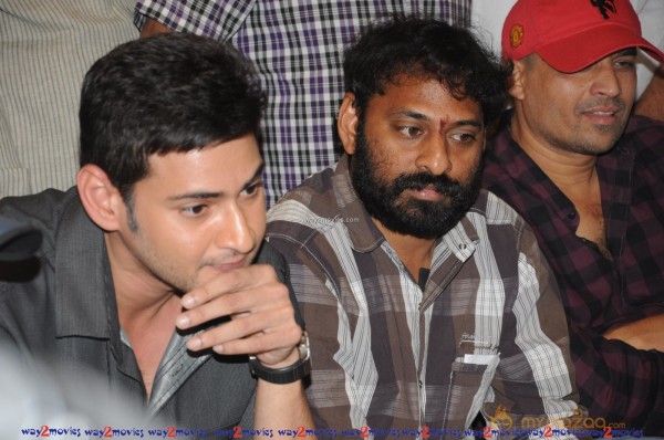 Mahesh babu at SVSC Press Meet Vijayawada 