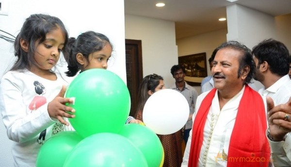 Manchu Mohan Babu Family @ Hotel Junior Kuppanna Release Stills