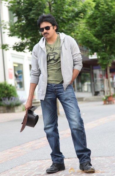 Pawan Kalyan Attarintiki Daaredi Latest Photos