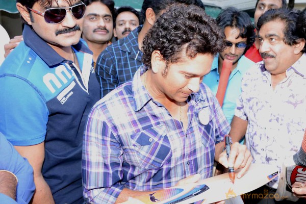 Telugu Warriors Team Meet Sachin Tendulkar & Laxman  