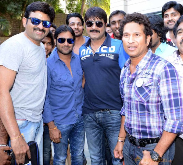 Telugu Warriors Team Meet Sachin Tendulkar & Laxman  