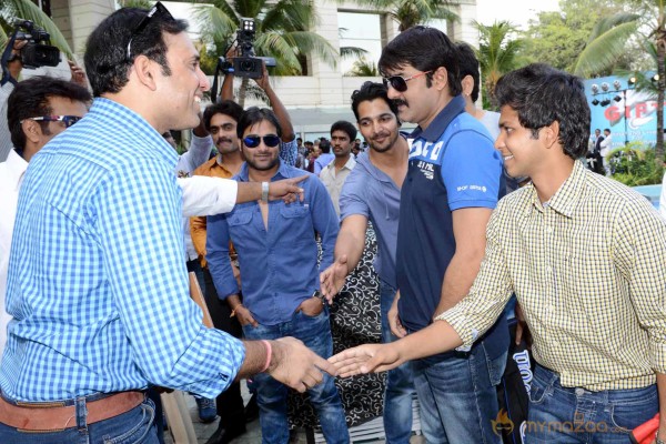 Telugu Warriors Team Meet Sachin Tendulkar & Laxman  