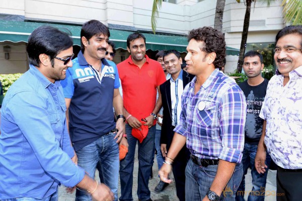 Telugu Warriors Team Meet Sachin Tendulkar & Laxman  