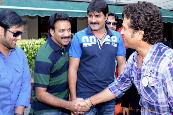 Telugu Warriors Team Meet Sachin Tendulkar & Laxman  