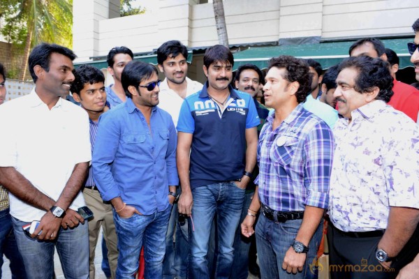 Telugu Warriors Team Meet Sachin Tendulkar & Laxman  