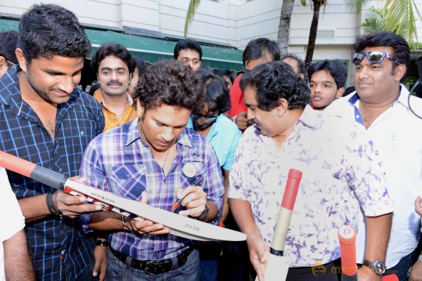 Telugu Warriors Team Meet Sachin Tendulkar & Laxman  