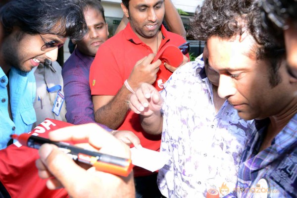 Telugu Warriors Team Meet Sachin Tendulkar & Laxman  