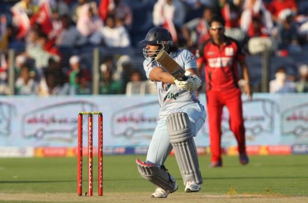 Telugu Warriors Vs Bhojpuri Dabanggs CCL 3 Match Gallery 