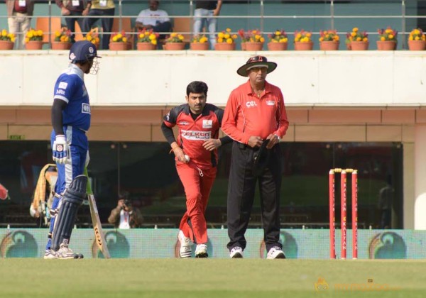 Telugu Warriors Vs Karnataka Bulldozers CCL 3 Match Gallery 