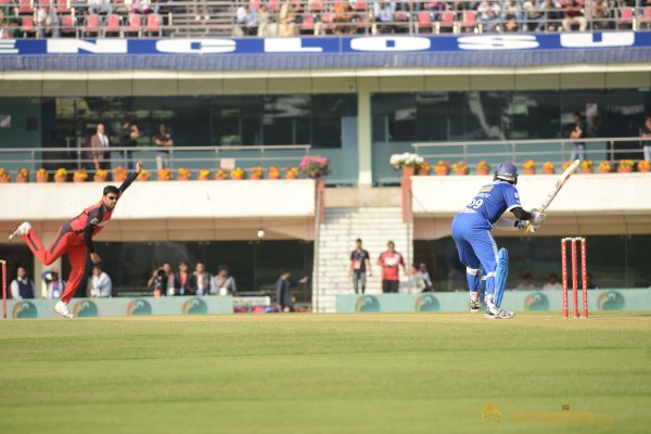 Telugu Warriors Vs Karnataka Bulldozers CCL 3 Match Gallery 