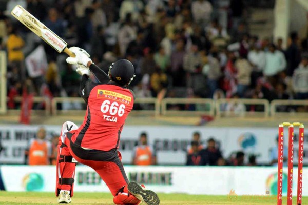 Telugu Warriors Vs Karnataka Bulldozers CCL 3 Match Gallery 