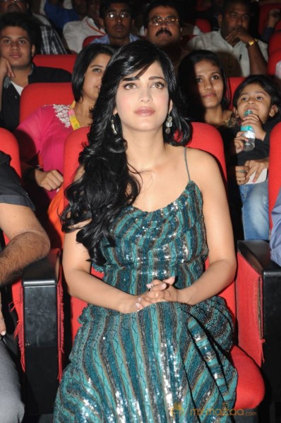 Yevadu Audio Launch Photos Set 5