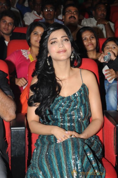 Yevadu Audio Launch Photos Set 5