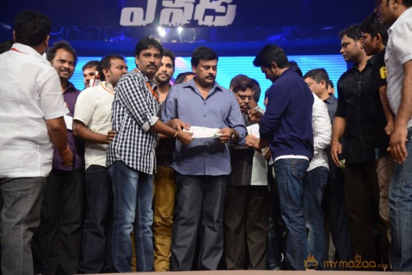 Yevadu Audio Launch Photos Set6