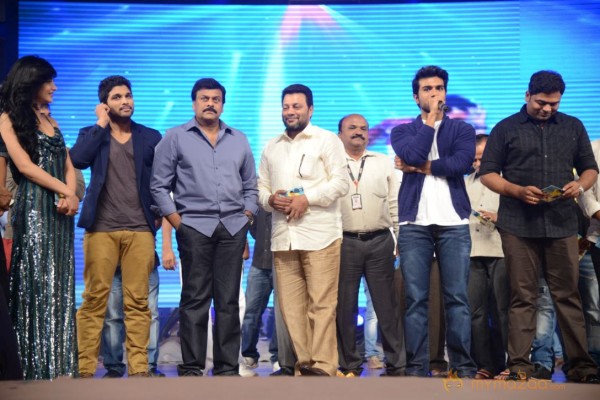 Yevadu Audio Launch Photos Set6