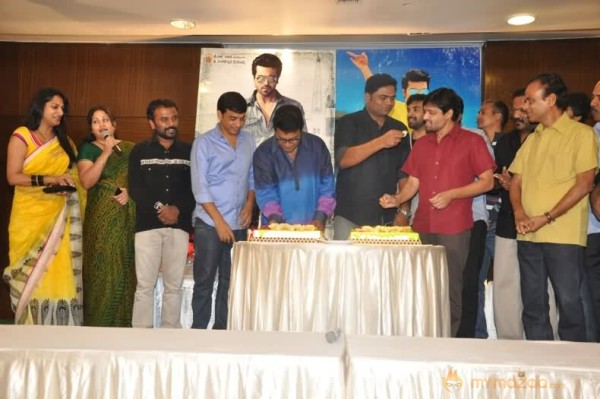 Yevadu Release Date Pressmeet Photos