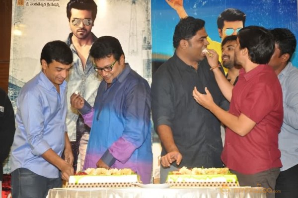 Yevadu Release Date Pressmeet Photos