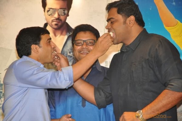 Yevadu Release Date Pressmeet Photos