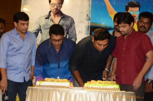 Yevadu Release Date Pressmeet Photos