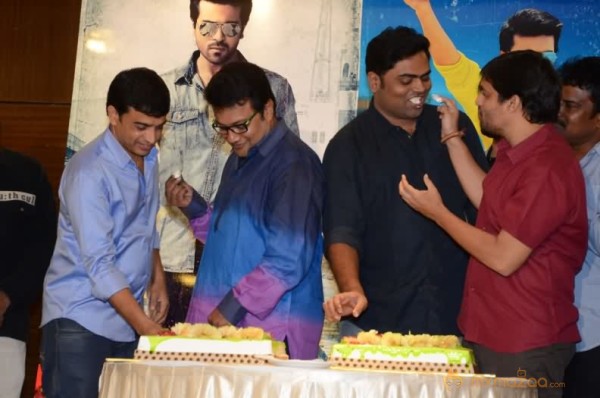 Yevadu Release Date Pressmeet Photos