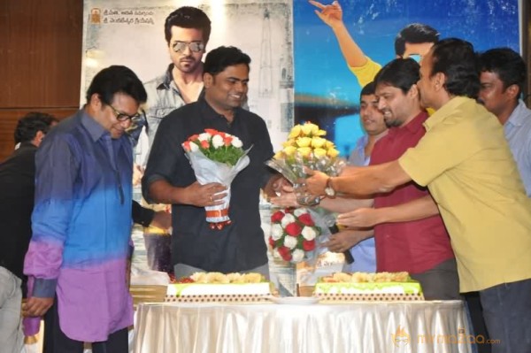 Yevadu Release Date Pressmeet Photos