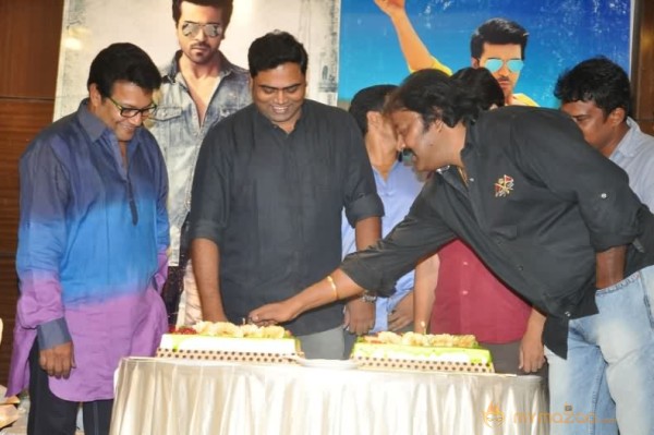 Yevadu Release Date Pressmeet Photos