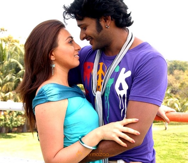 Badmash movie stills