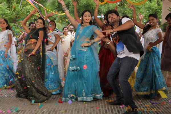 Band Baaja Movie Latest Stills 