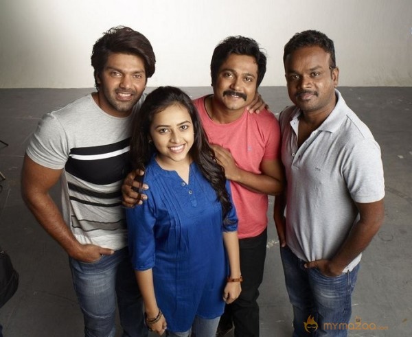 Bangalore Naatkal Movie Photos and Posters