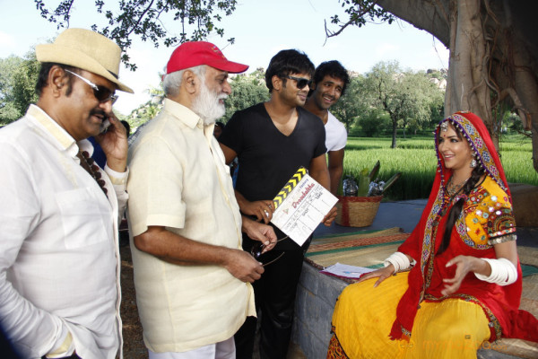 Doosukeltha Movie Onlocation Stills 