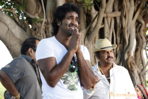 Doosukeltha Movie Onlocation Stills 