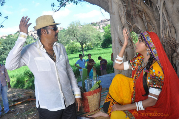 Doosukeltha Movie Onlocation Stills 