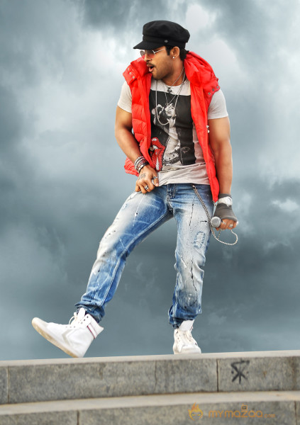 Iddarammayilatho Movie Stills 