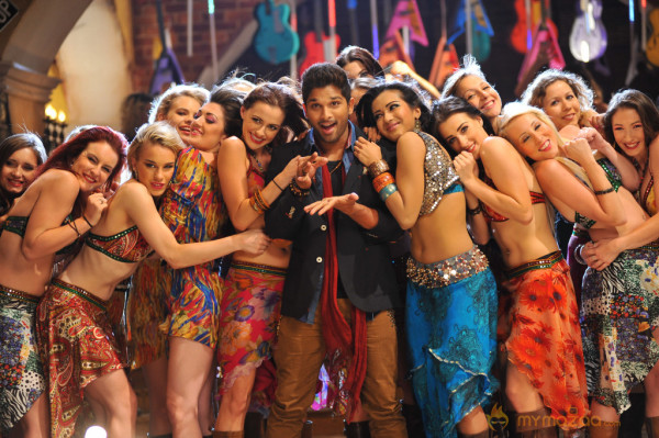 Iddarammayilatho Movie Stills 